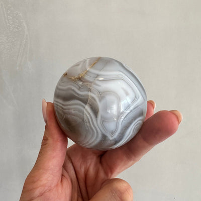 Striped Agate sphere #3 - Gembii Amsterdam